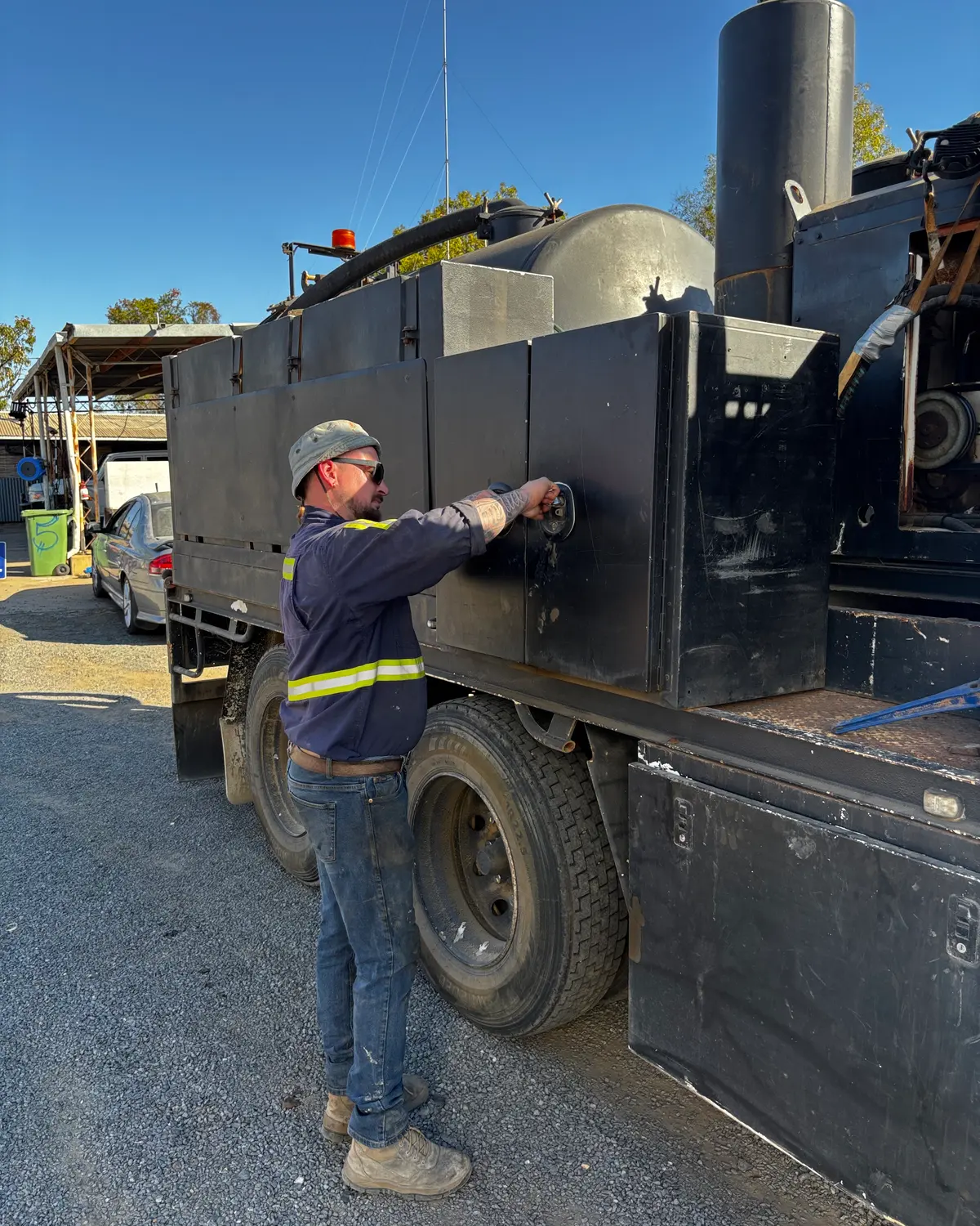 Sid checking equipment on the vacuum truck