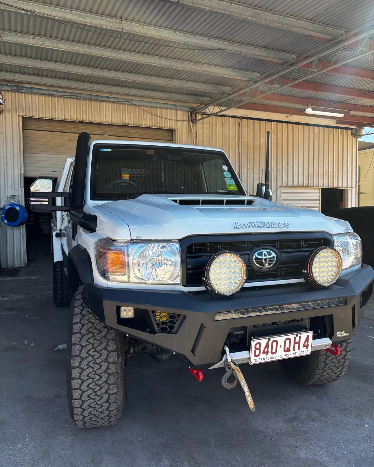 LandCruiser work ute